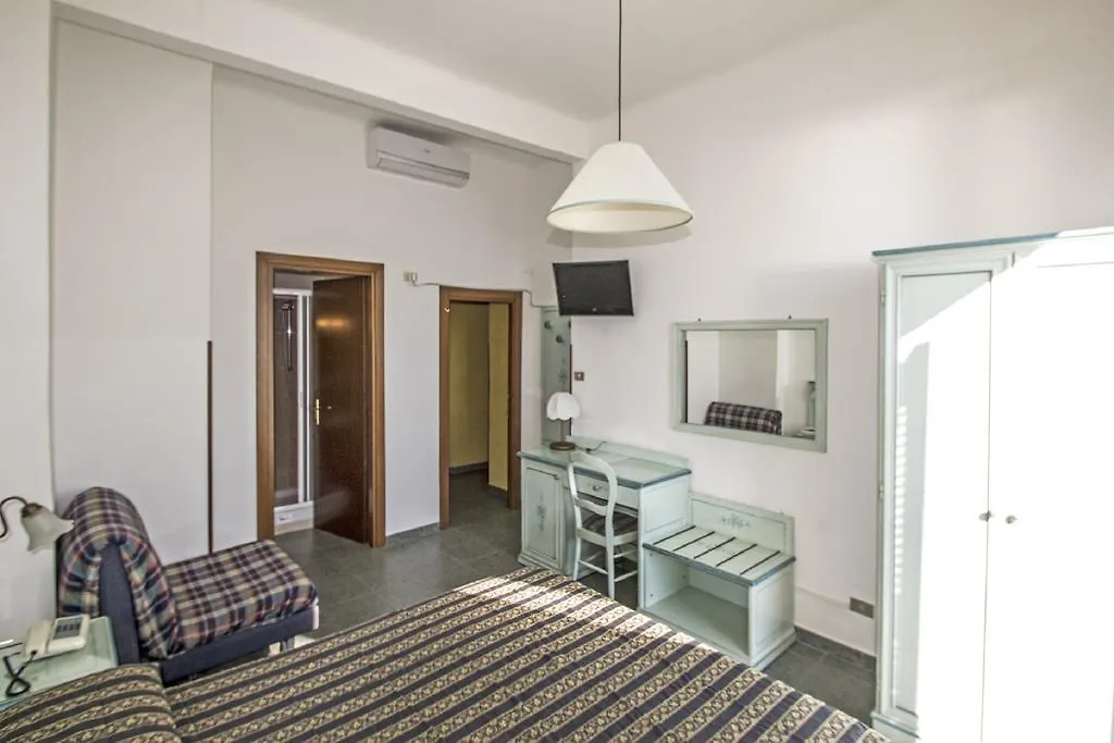 Hotel Baia Monterosso al Mare 3*,  Italien
